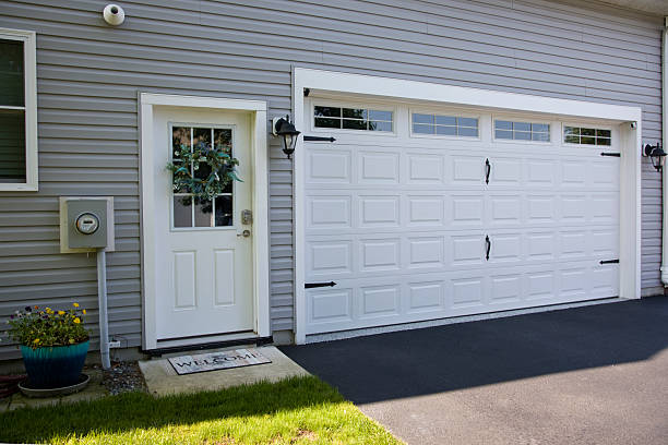 24/7 Emergency Garage Door Panel Replacement experts in Frederickson, WA